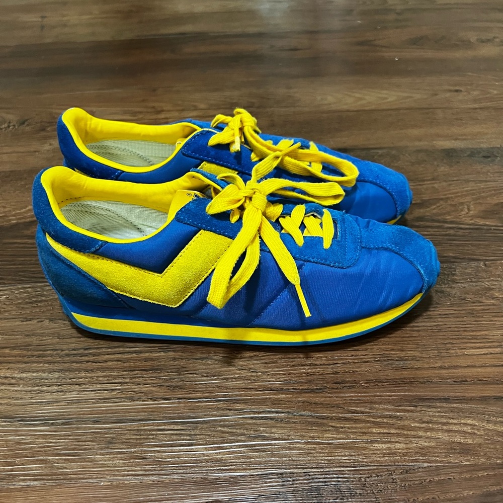 Vintage pony tennis shoes (she run 78 low)
